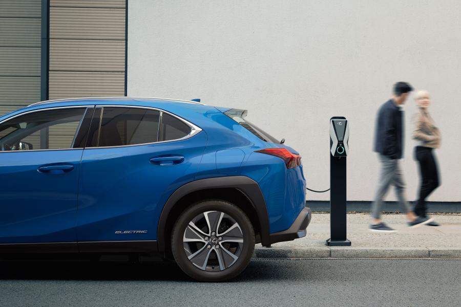 Детали экстерьера Lexus UX300e 2020 года  (WW) (фото 13 из 62)